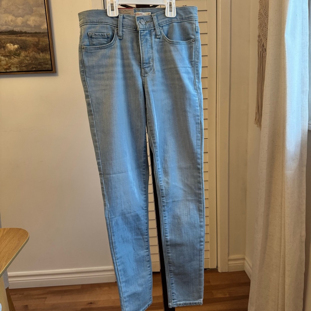 NWT Levi's Women's Light Blue Shaping Skinny Jeans Filiforme Moulant 25